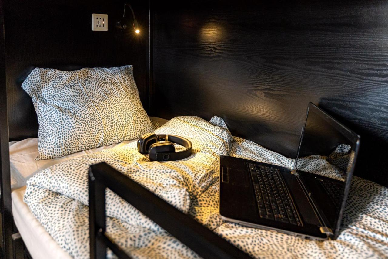 Bee Hostel リマソール エクステリア 写真