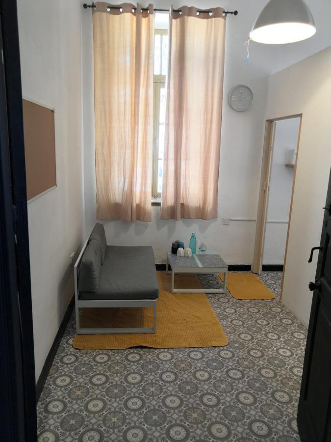 Bee Hostel リマソール エクステリア 写真
